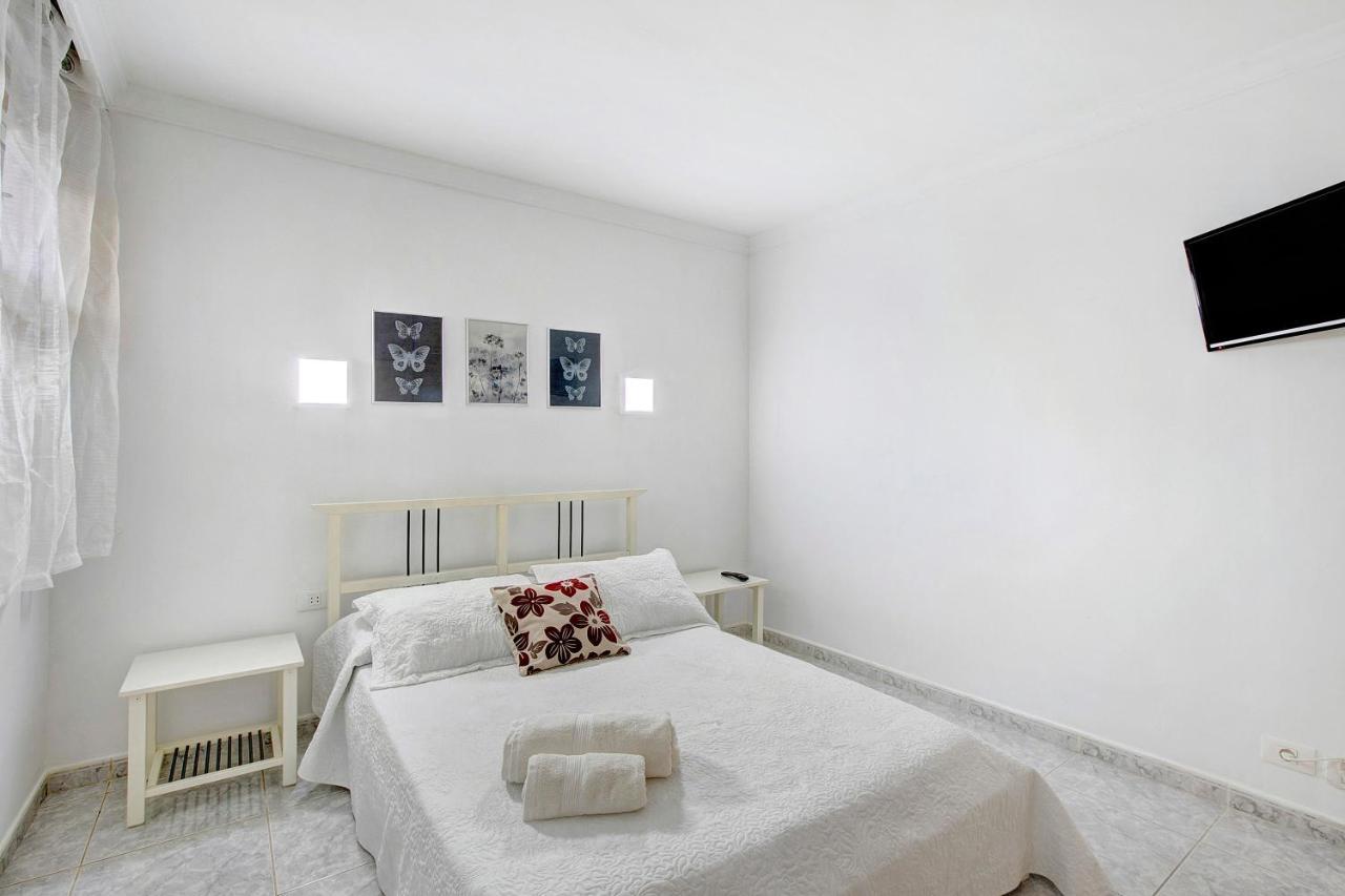 Apartamento Mertxe 阿罗纳 外观 照片